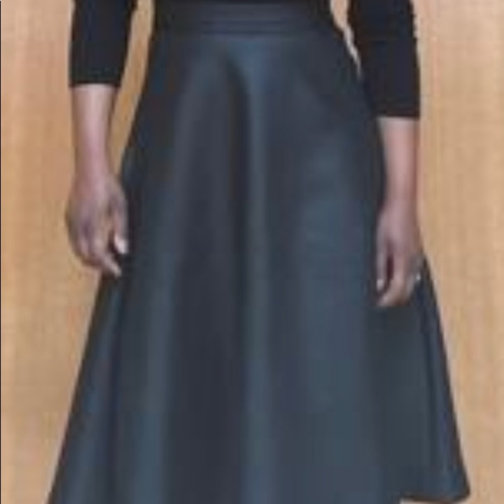 NOT FOR SALE! ISO of a size 4/6 or a small.